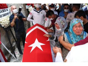 Tarsus Şehidini Uğurladı