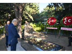 Bahçeli, Alparslan Türkeş’in Mezarını Ziyaret Etti