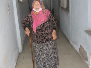 Klimadan Çıkan Yangın Evi Küle Çevirdi