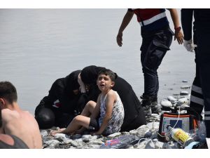 13 Yaşındaki Hamze, Salda Gölünde Kayboldu