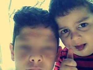8 yaşındaki kardeşini öldürdüğünü, polis merkezine giderek itiraf etti