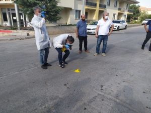 Kendisini Gözaltına Almak İsteyen Polislere Saldırdı, Kaçarken Yaralandı