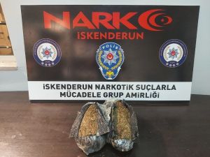 İskenderun’da Şüpheli Şahısların Üzerinde 3 Kilo 800 Gram Uyuşturucu Yakalandı