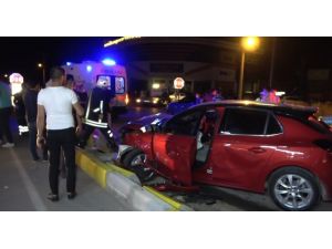 Isparta’da İki Otomobil Çarpıştı: 7 Yaralı