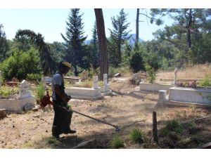 Büyükşehir’den ilçelerde mezarlık temizliği