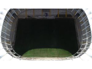 Yeni Adana Stadyumu’nun Hibrit Çim Serimi Tamamlandı