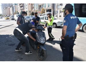 İçişleri Bakanlığınca Ülke Genelinde 4 Bin 643 Noktada Eş Zamanlı Motosiklet Uygulaması