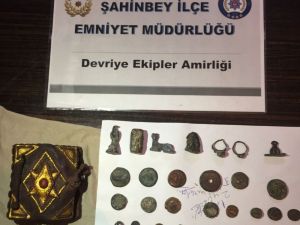 Tarihi Eser Kaçakçıları Yakayı Ele Verdi