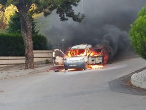 Denizli’de Araç Yangını