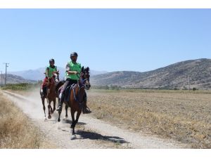 Atlı Dayanıklılık Türkiye Şampiyonası Isparta’nın Ev Sahipliğinde Gerçekleştiriliyor