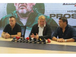 Denizlispor, Robert Prosinecki İle 1 Yıllık Sözleşme İmzaladı