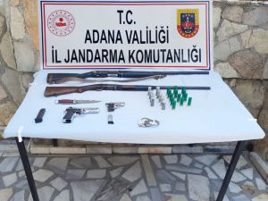 Eşinin Şikayet Ettiği Adamın Evinde Çok Sayıda Silah Bulundu