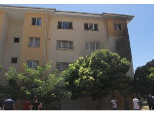 Uyuşturucu Bağımlısı Şahıs, İçinde İki Kızı Ve Annesinin Olduğu Evi Yaktı