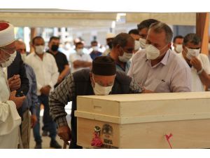Korona Virüsten Vefat Eden Belediye Başkanı Defnedildi