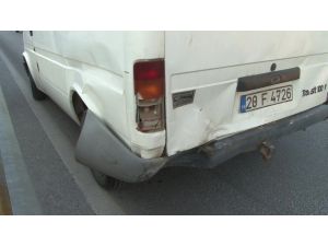 Otomobil İle Minibüs Çarpıştı: 1’si Ağır 2 Yaralı