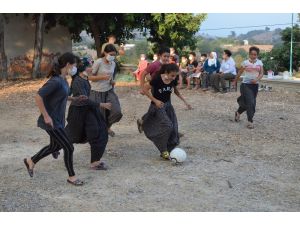 Başkan Seçer’den Sporcu Kızlara Destek