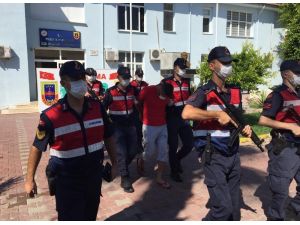 Antalya’da sahilde yürüyüş yapan kadına cinsel saldırıda bulunan şüpheli tutuklandı