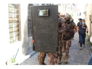 Gaziantep’te Bin Polisle ‘Narko-asayiş’ Operasyonu Yapılıyor