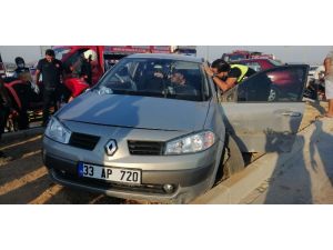 Tarsus’ta 2 Otomobil Çarpıştı 3 Kişi Yaralandı