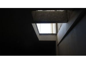 İnşaattan düşen işçi yaşam mücadelesini kaybetti