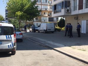 Güvenlikçinin Püskürttüğü Soyguncular Kıskaç Altında