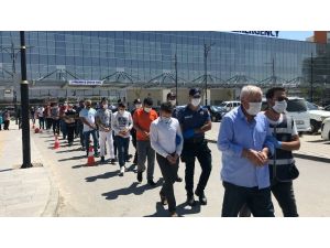 "Valiyim" Diyerek 1 Milyon Lira Dolandıran Çete Çökertildi