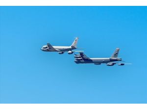 Türk Uçaklarından Abd B-52’sine Havada Destek