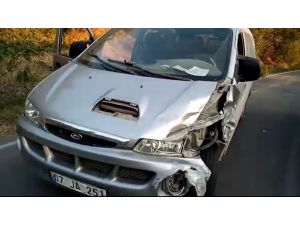 Alanya’da iki otomobil çarpıştı: 3 yaralı