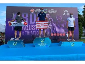 Triatlon Sporcusu Bahadır Tama’ya Altın Madalya