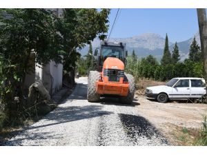 Karatepe Mahallesi’nde cadde ve sokaklar asfaltlandı