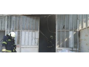 Dokuma Atölyesinde Çıkan Yangın Korkuttu