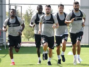 Konyaspor Dayanıklılık Testinden Geçti