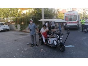 Bisiklet, engelli bireyin kullandığı elektrikli bisikletle çarpıştı: 3 yaralı