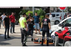 Ticari araca çarpan ATV sürücüsü ölümden döndü