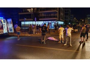 Otomobilin çarpıp, başka bir otomobilin üzerinden geçtiği İngiliz turist öldü
