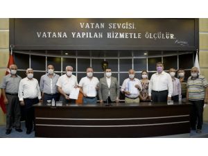 Kepez’den inşaat malzemecileri esnafına tapu