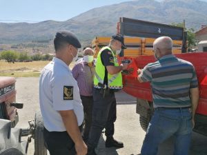Jandarma’dan “Reflektör Tak Görünür Ol” Projesi