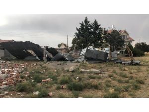 Polatlı’da Kum Fırtınası Sonrası Hasar Ortaya Çıktı