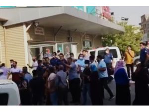 Hasta Koronadan Hayatını Kaybetti, Yakınları Hastaneyi Bastı