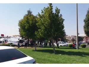 Hasta Nakil Ambulansı İle Otomobil Çarpıştı: 4 Yaralı