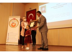 Antalya’da Devlet Övünç Madalyası töreni