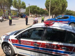 Jandarma Timleri Trafikte “Olmazsa Olmaz” Eksiklikleri Denetledi