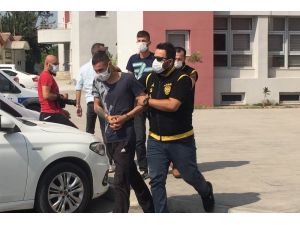 Adana’da 1’i Çocuk 3 Kişi 4 Ruhsatsız Silahla Yakalandı