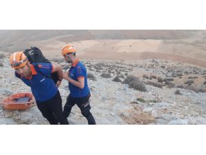 Dağda Mahsur Kalan Vatandaşı Afad Kurtardı