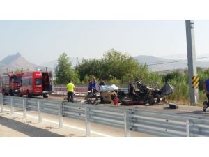 Hurdaya Dönen Aracın Sürücüsü Yaralandı