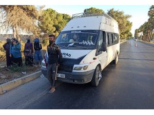 Ehliyetsiz Sürücünün Kullandığı 14 Kişilik Minibüsten 28 Kişi Çıktı