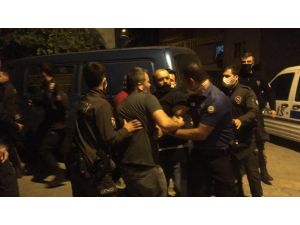 Polisten Gazeteciye ‘Gösterici’ Muamelesi