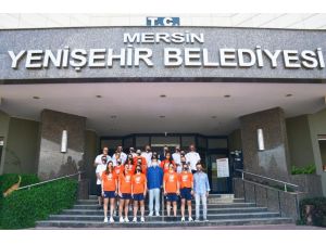 Başkan Özyiğit, Çbk Yenişehir Belediyesi Sporcularını Kutladı