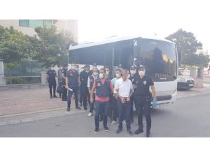 Mersin’de Göçmen Kaçakçısı 7 Kişi Tutuklandı