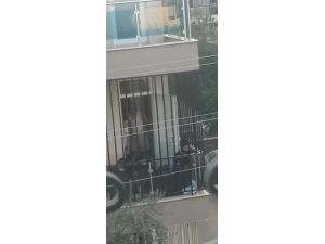 Antalya’da kafası balkon demirine sıkışan çocuğu itfaiye kurtardı